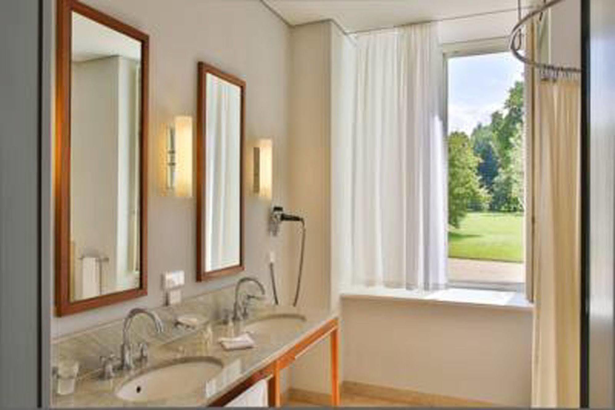 Hotel Schloss Neuhardenberg Экстерьер фото